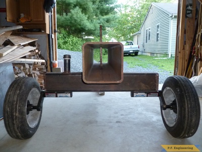 log splitter main trunk rear view through the tube